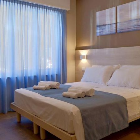 Pianomare Riviera Apartments And Rooms Imperia Bagian luar foto