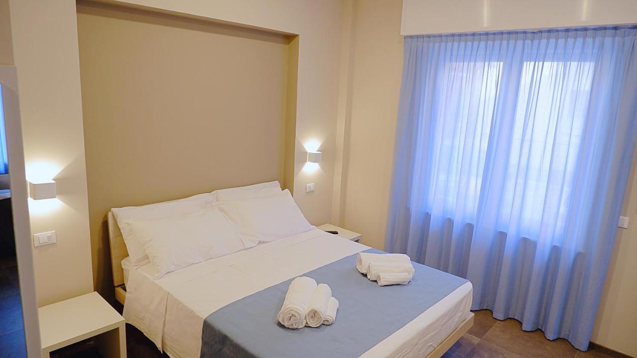 Pianomare Riviera Apartments And Rooms Imperia Bagian luar foto