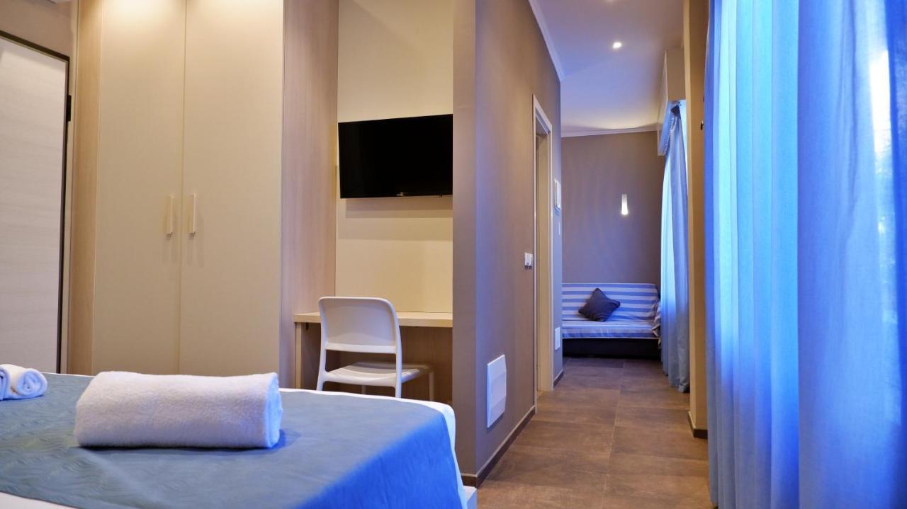Pianomare Riviera Apartments And Rooms Imperia Bagian luar foto
