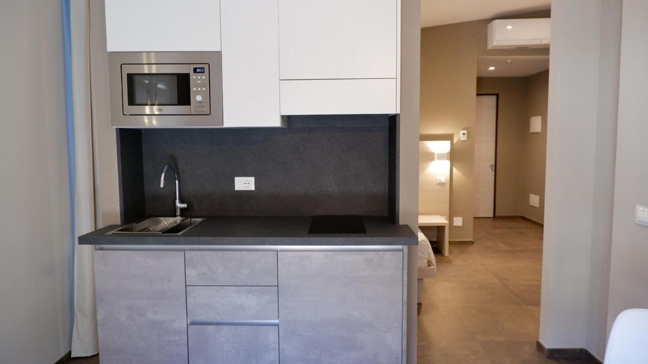Pianomare Riviera Apartments And Rooms Imperia Bagian luar foto