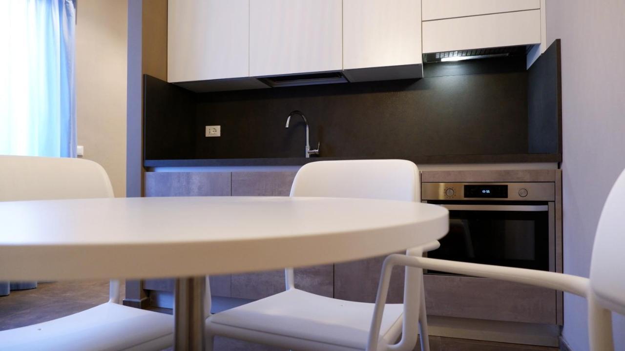 Pianomare Riviera Apartments And Rooms Imperia Bagian luar foto