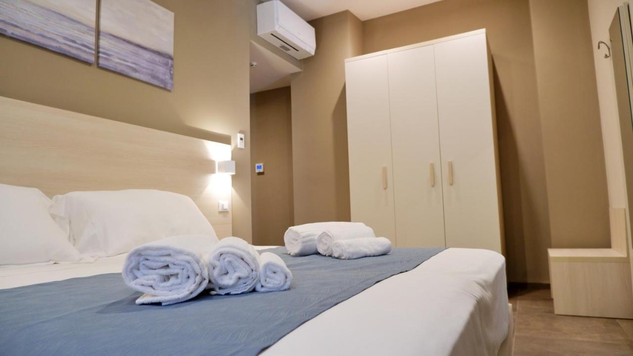 Pianomare Riviera Apartments And Rooms Imperia Bagian luar foto