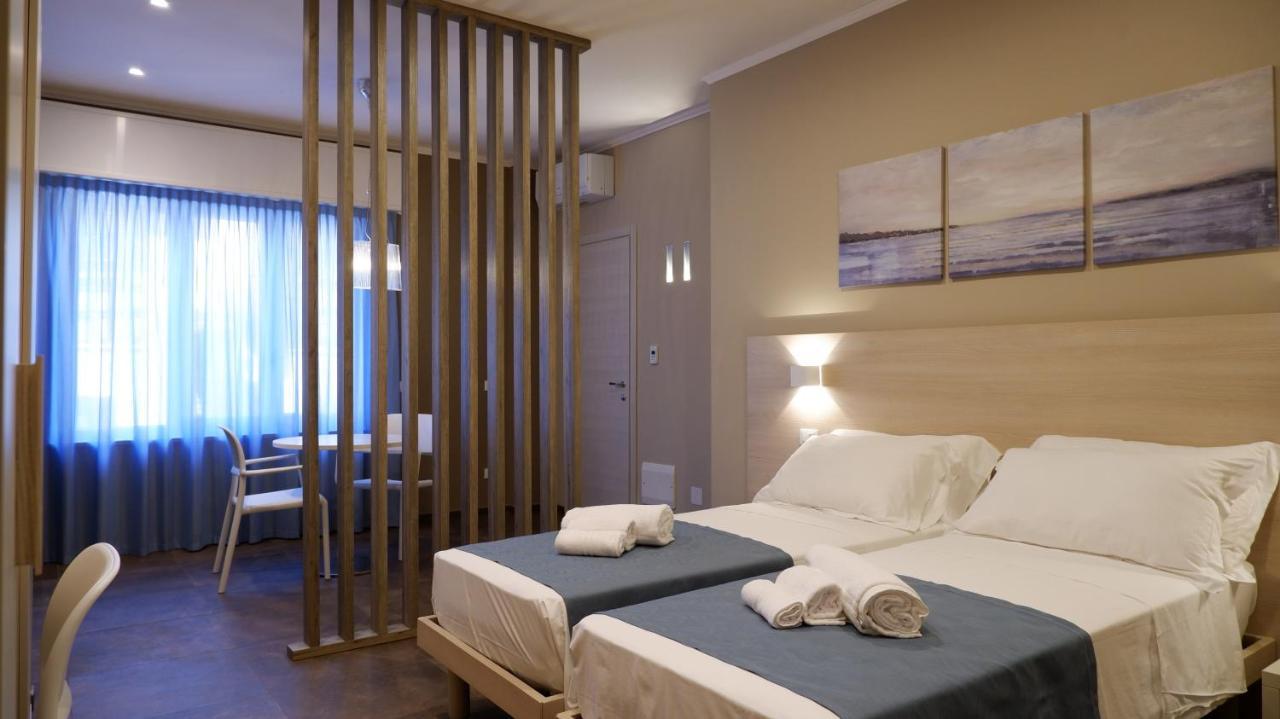 Pianomare Riviera Apartments And Rooms Imperia Bagian luar foto
