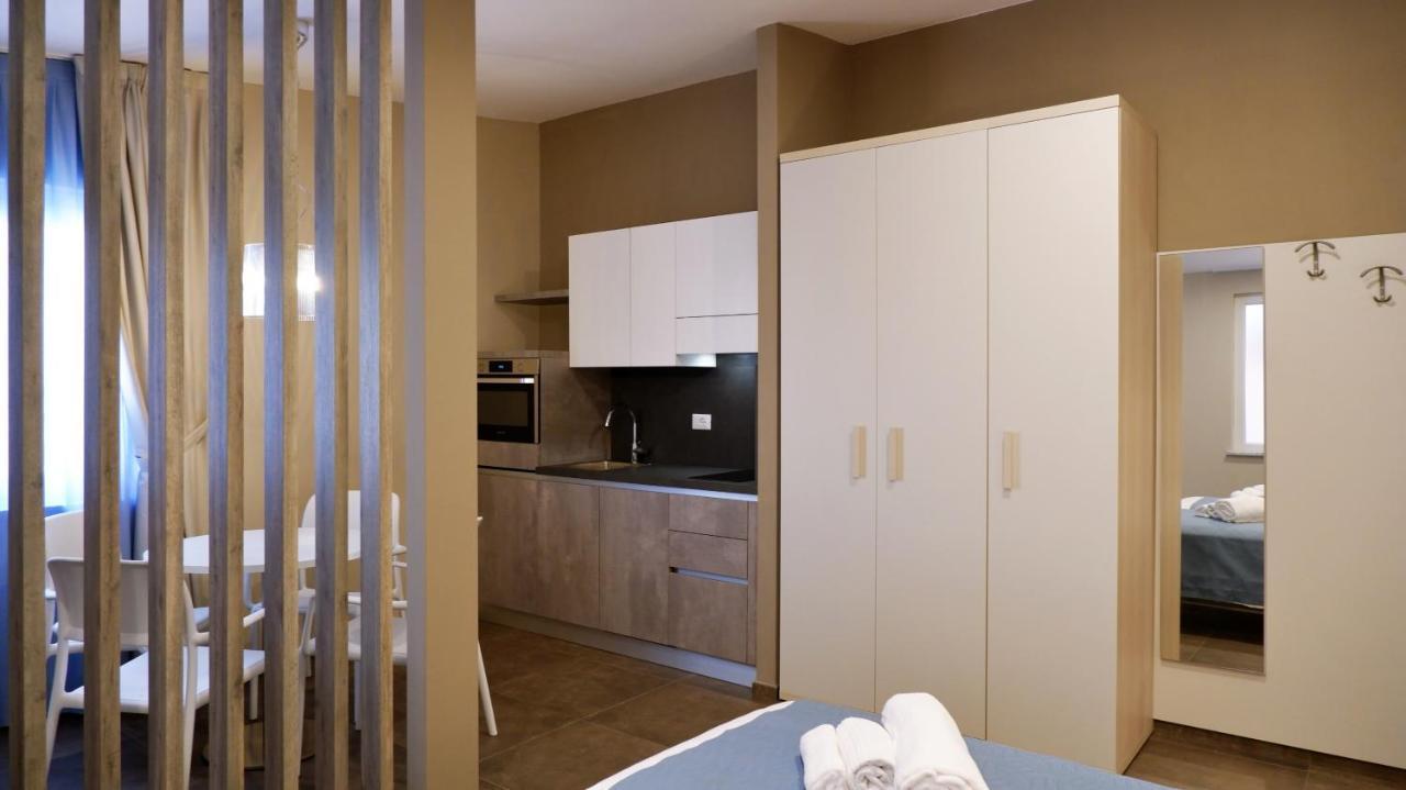 Pianomare Riviera Apartments And Rooms Imperia Bagian luar foto