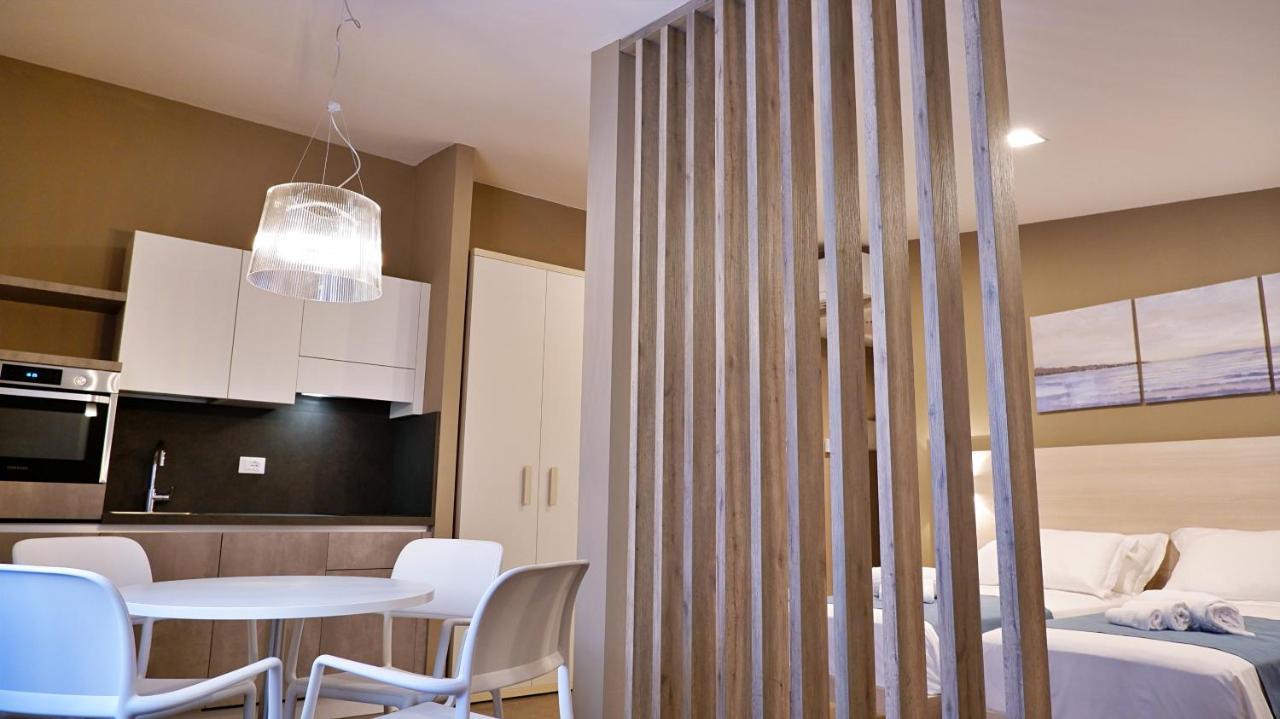 Pianomare Riviera Apartments And Rooms Imperia Bagian luar foto