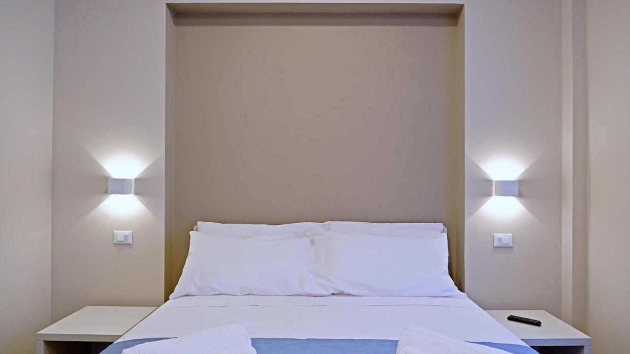 Pianomare Riviera Apartments And Rooms Imperia Bagian luar foto