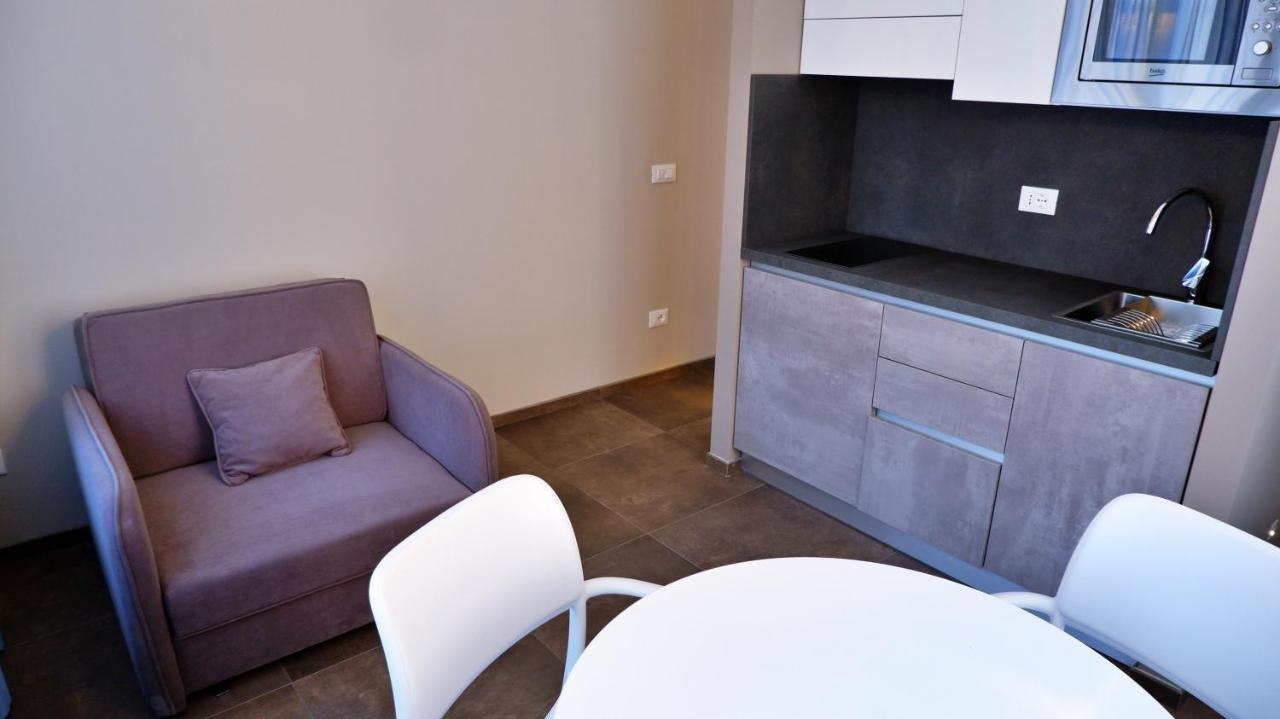 Pianomare Riviera Apartments And Rooms Imperia Bagian luar foto