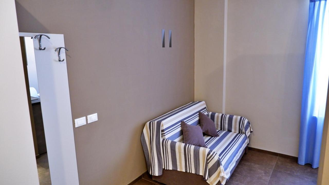 Pianomare Riviera Apartments And Rooms Imperia Bagian luar foto