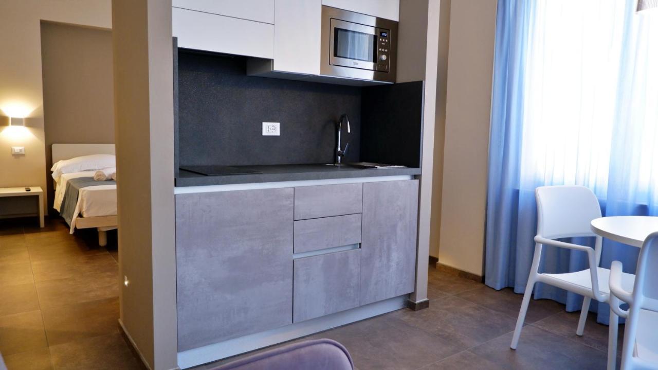 Pianomare Riviera Apartments And Rooms Imperia Bagian luar foto