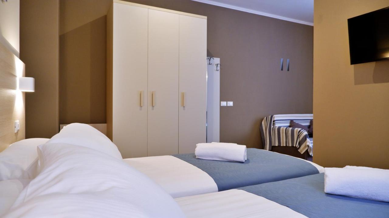 Pianomare Riviera Apartments And Rooms Imperia Bagian luar foto